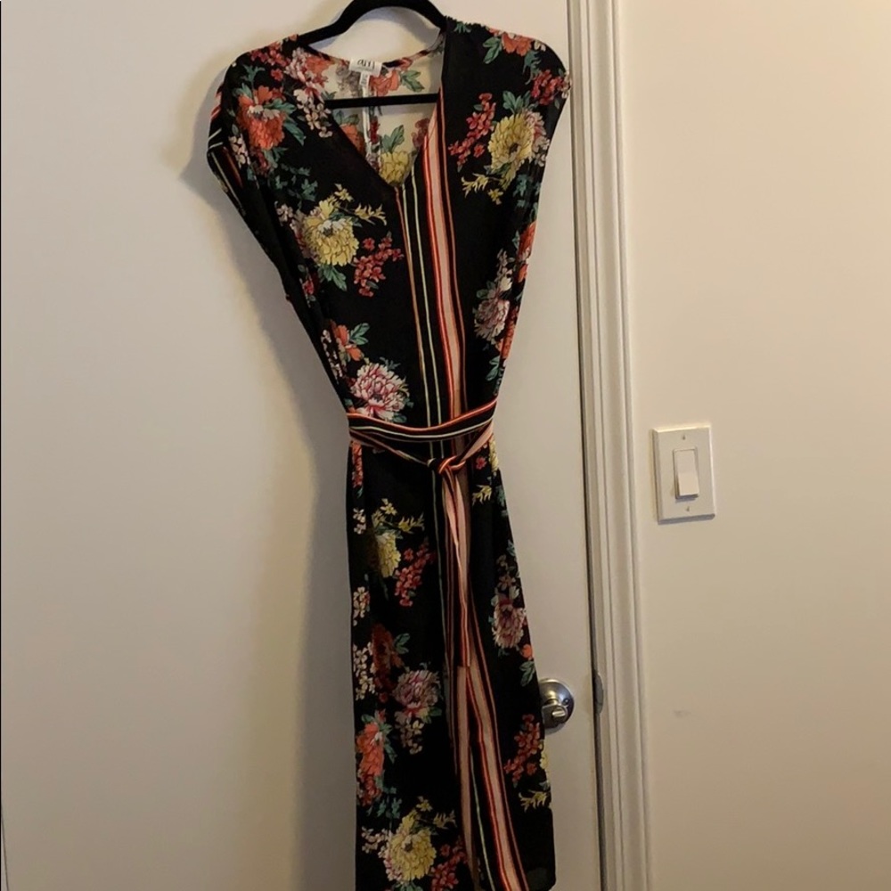 Maxi floral Slit Dress with matching belt